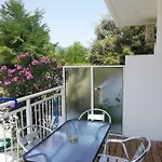 Vangelis アパートホテル 3*